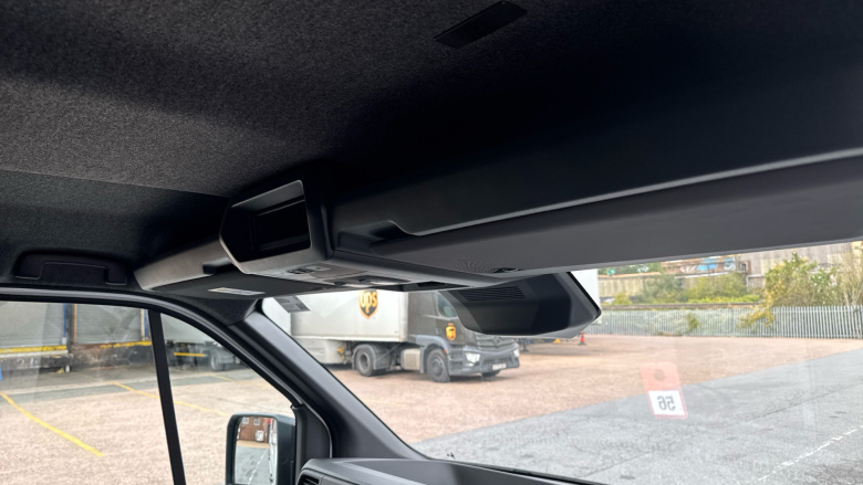 Renault Master Mwb Diesel Fwd MM35 Blue dCi 130 Advance Medium Roof Van